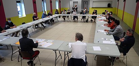 Vue d'ensemble de l'assemblée des élus