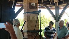 Dévoilement de la plaque en l'honneur de Jeannot Goursat architecte de la halle du moulin