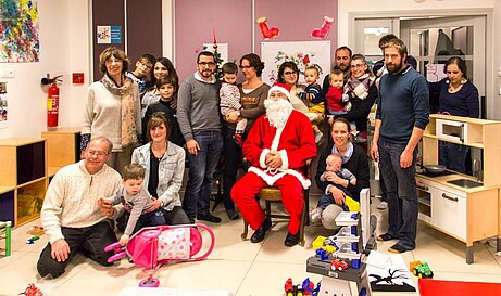 Le Pere Noël en visite au RAM